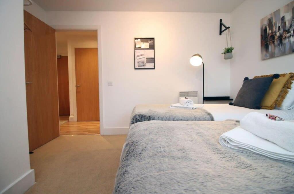 Westgate Heights By Mia Living 2 Bedroom Apartment In Cardiff Centre Luaran gambar