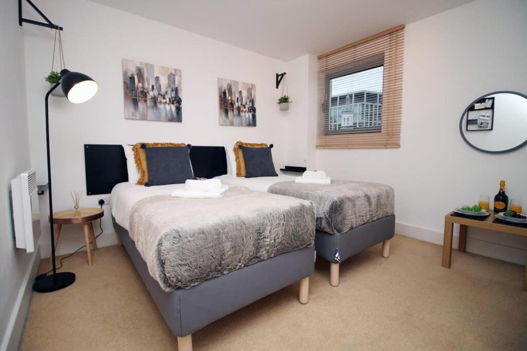 Westgate Heights By Mia Living 2 Bedroom Apartment In Cardiff Centre Luaran gambar